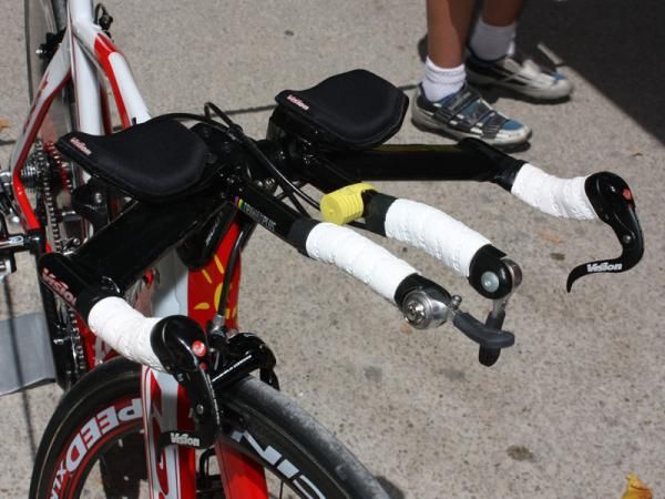 Setups of this type are remarkably common at this year's Tour de France with little - if any - height difference between the base bars and the extensions.