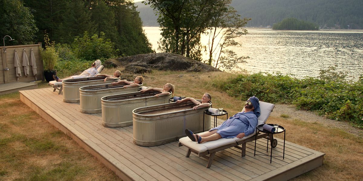 (L to R) Christina Jastrzembska as Lydie, Teryl Rothery as Muriel St. Claire, Gwynyth Walsh as Jo Ellen, Sarah Dugdale as Lizzie, Annette O’Toole as Hope, Nicola Cavendish as Connie at a spa day sitting in mud baths.