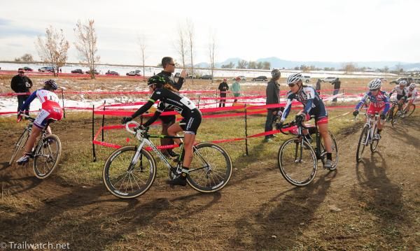 Caroline Mani (SRAM) leading early in the race