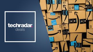Amazon-lådor bredvid en TechRadar Deals-logotyp.