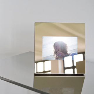 'Specchio' digital photo frame, 2008-09, designed for Parrot