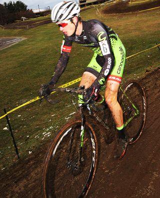 Travis Livermon (maxxis-shimano pro cyclocross) heads downhill