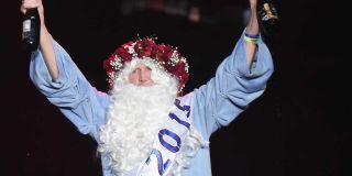 Bill Walton onstage with Dead & Company