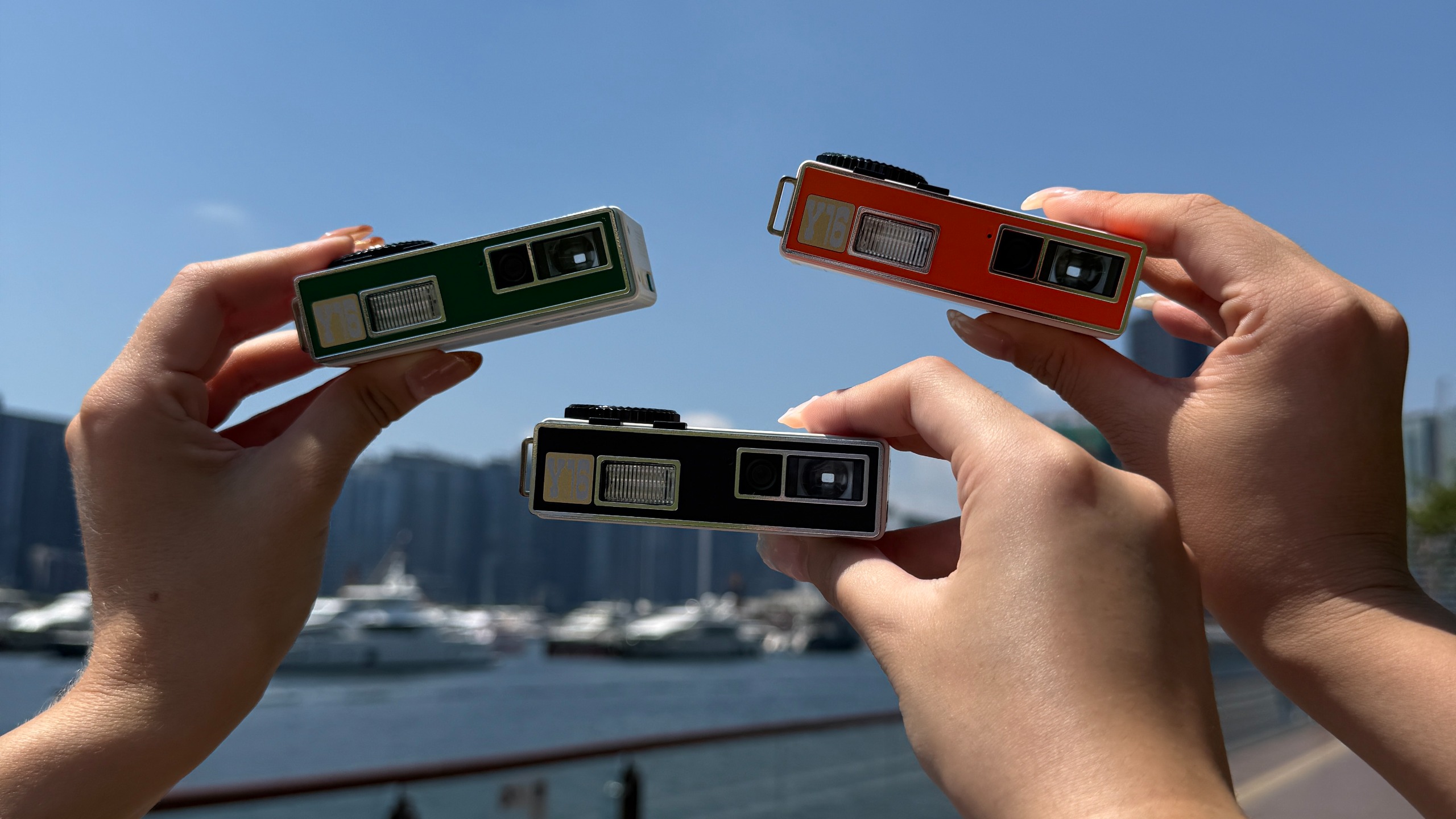 The Yashica Y16 digital compact camera