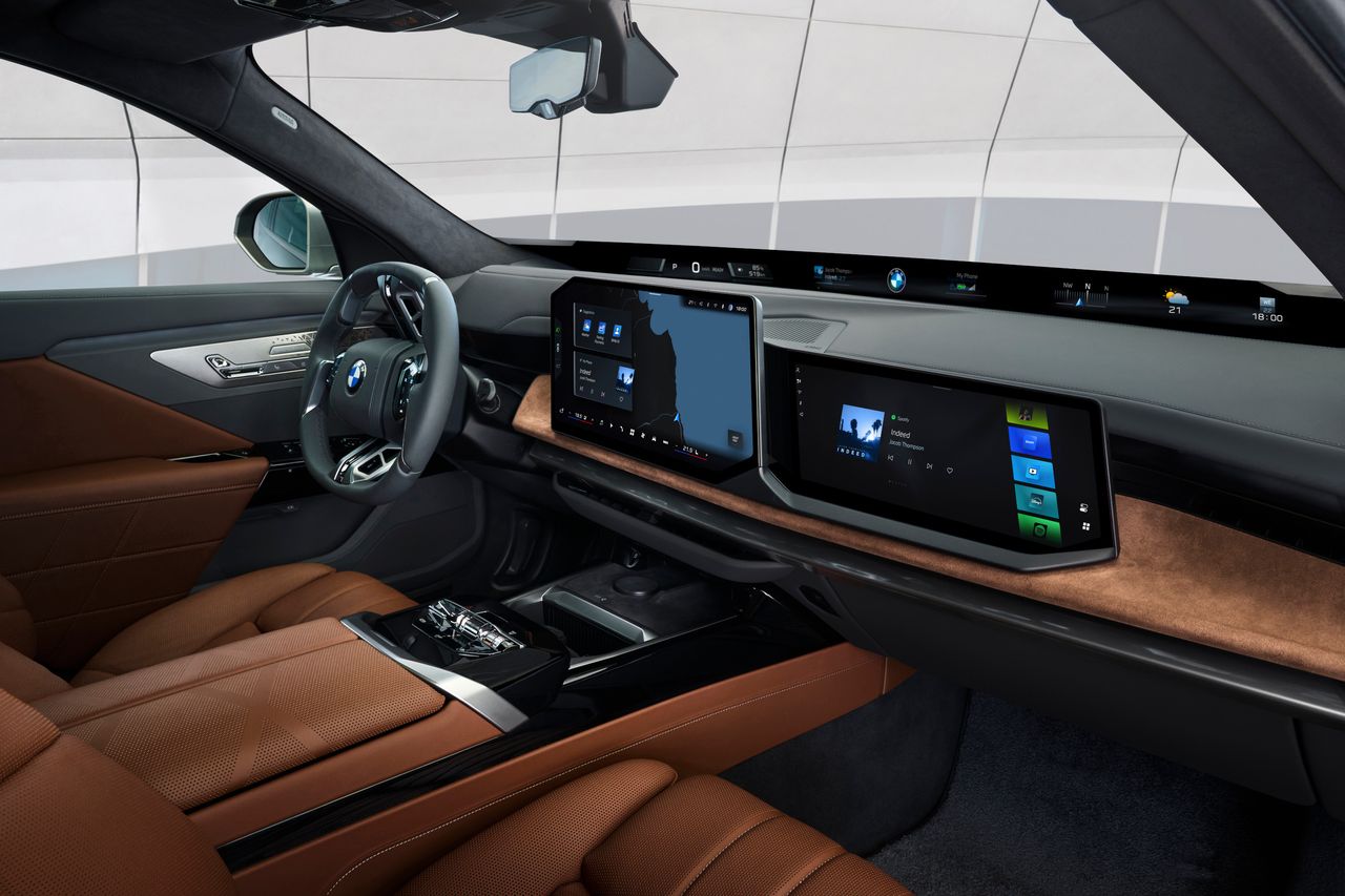 BMW 'Neue Klasse' 7 Series interior