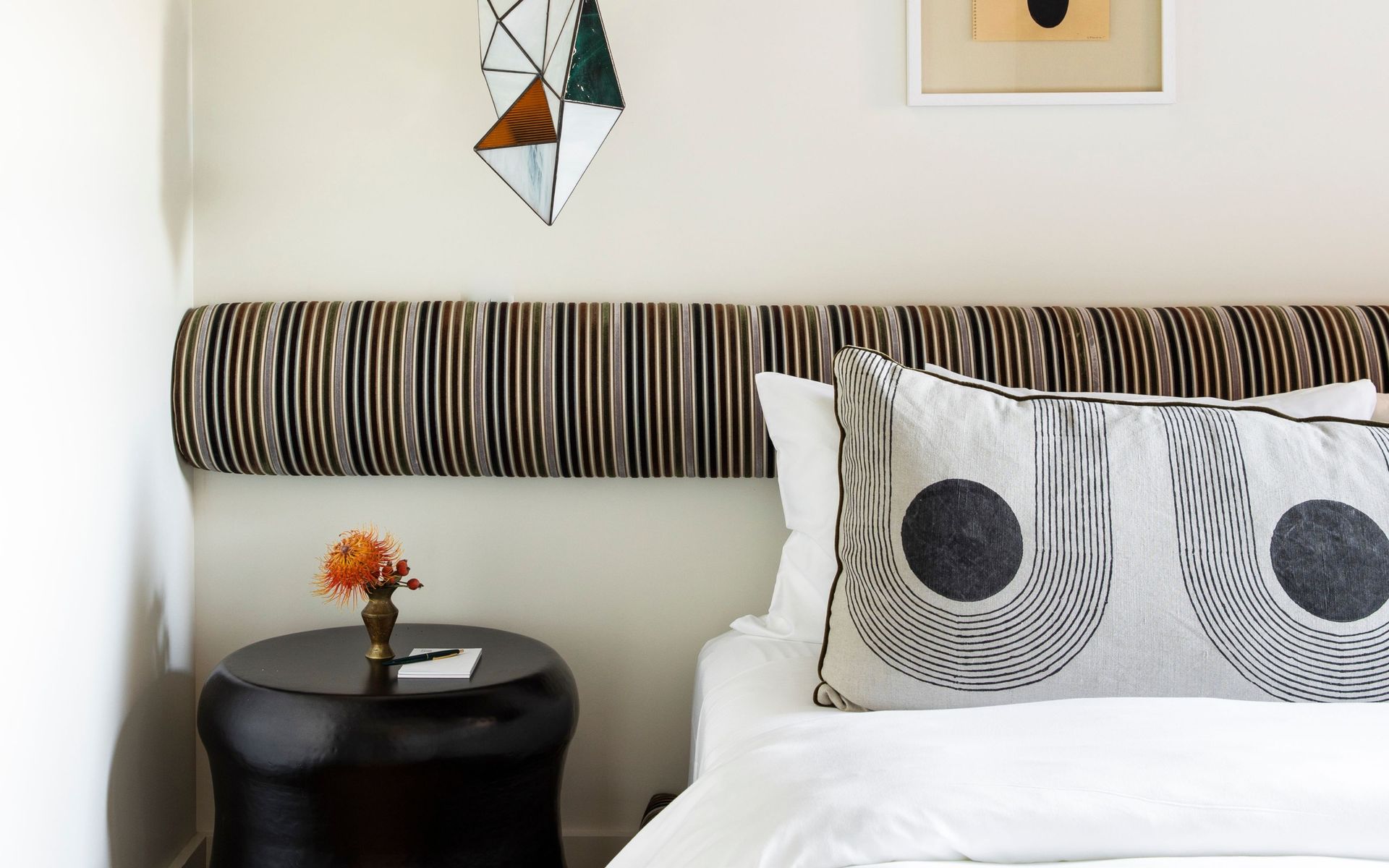 8 no-headboard bedroom designs that can be done in 5 minutes | Livingetc
