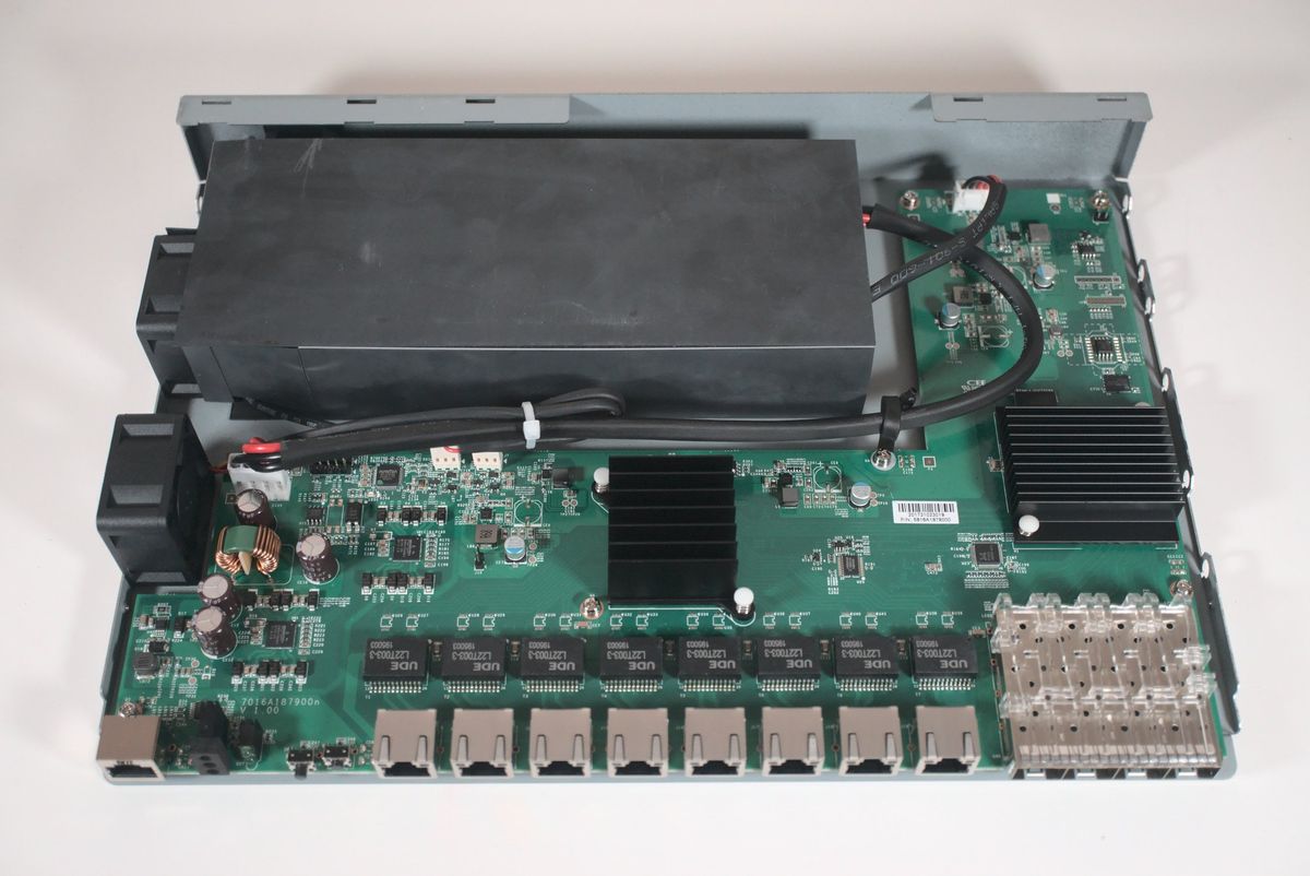 EnGenius ECS2512FP