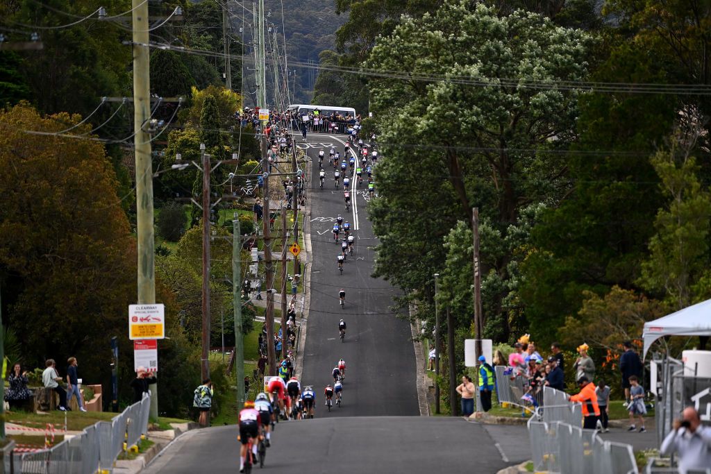 WOLLONGONG AUSTRALIA SEPTEMBER 24 A general view of the peloton competing during the 95th UCI Road World Championships 2022 Women Elite Road Race a 1643km one day race from Wollongong to Wollongong Wollongong2022 on September 24 2022 in Wollongong Australia Photo by Tim de WaeleGetty Images