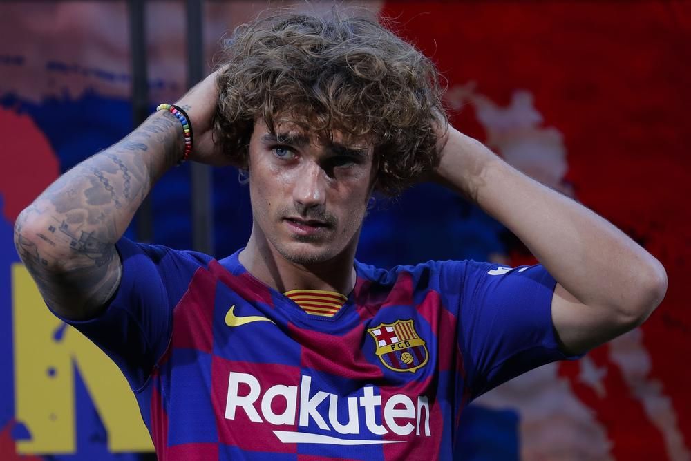 Griezmann focused on football as transfer fee row rumbles on | FourFourTwo