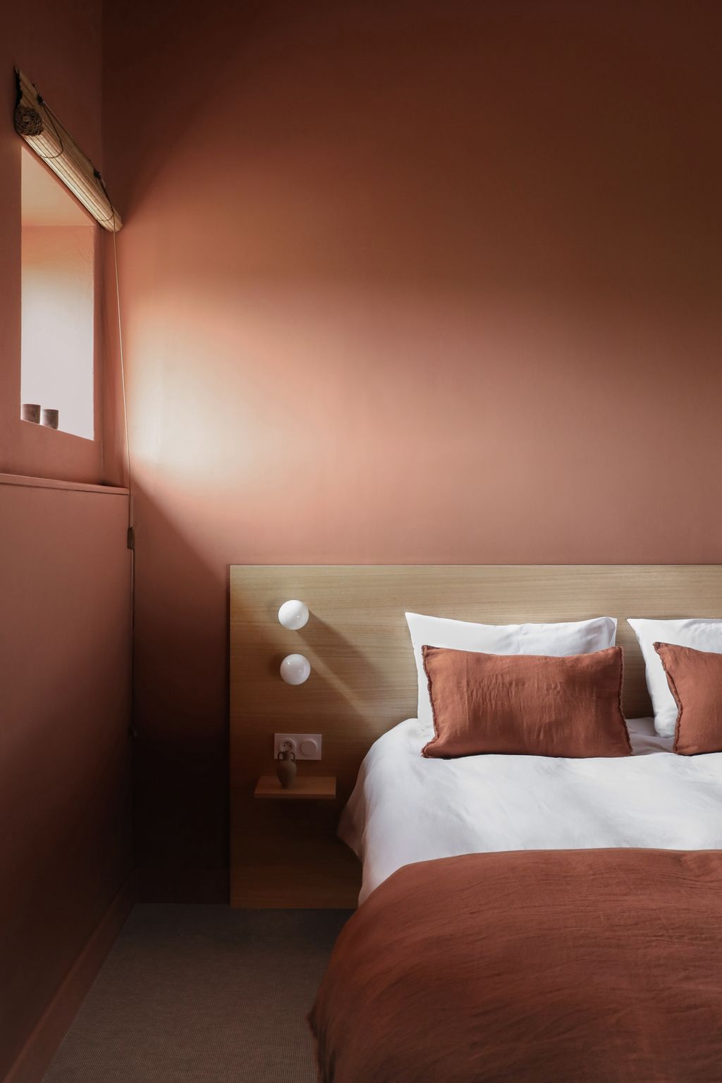 Picture of 5 calming colors for small bedrooms that are the most balmy | Livingetc