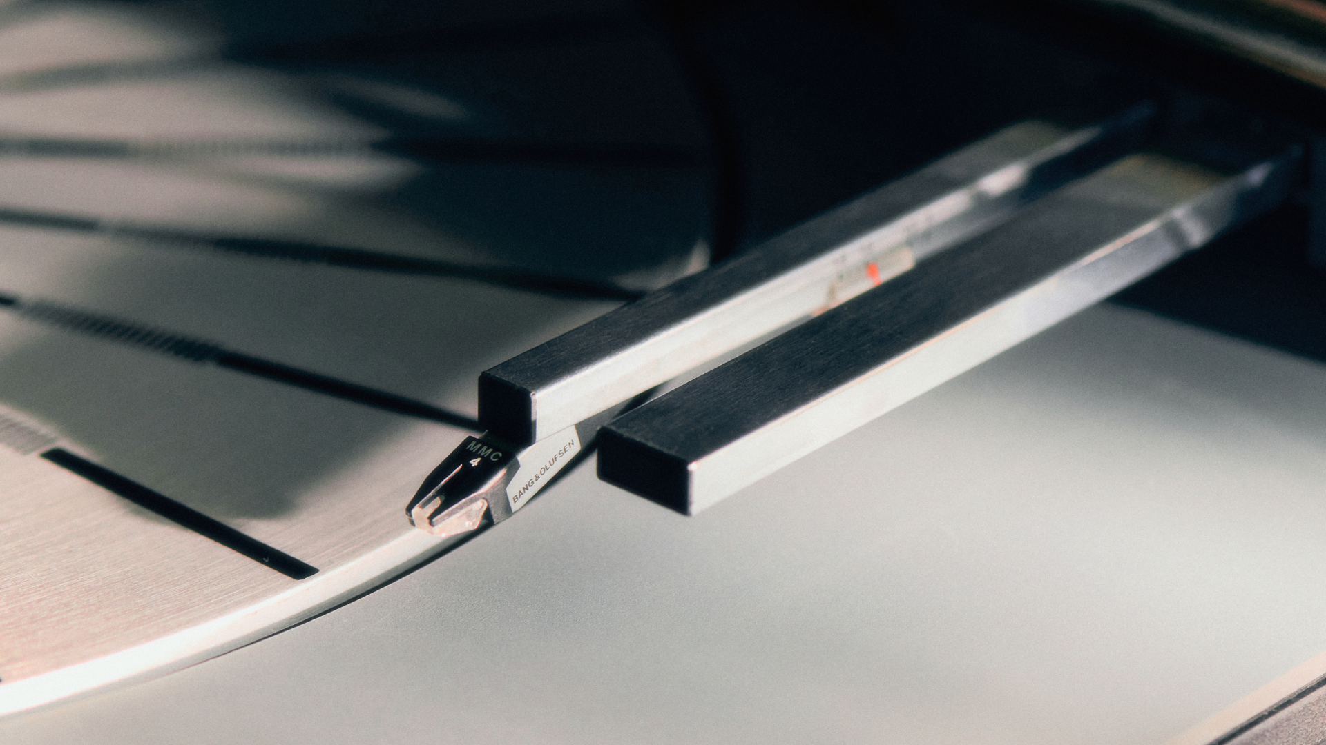 Bang & Olufsen Beosystem 3000c lifestyle shot