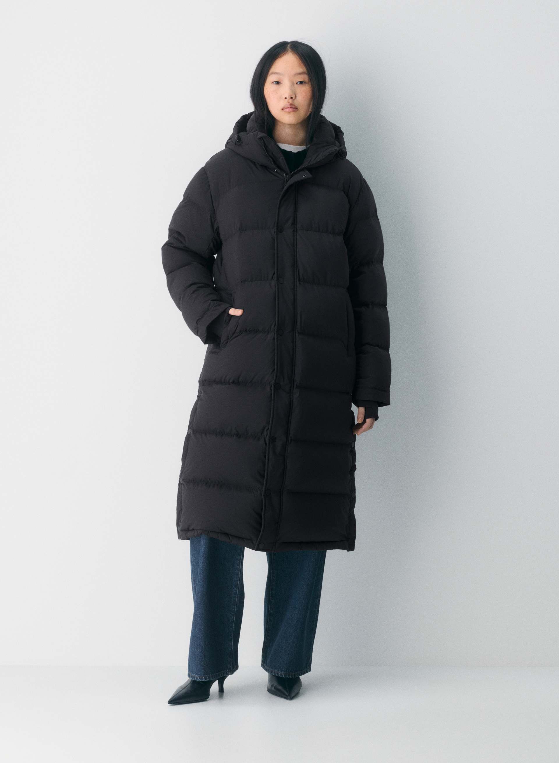 Aritzia.