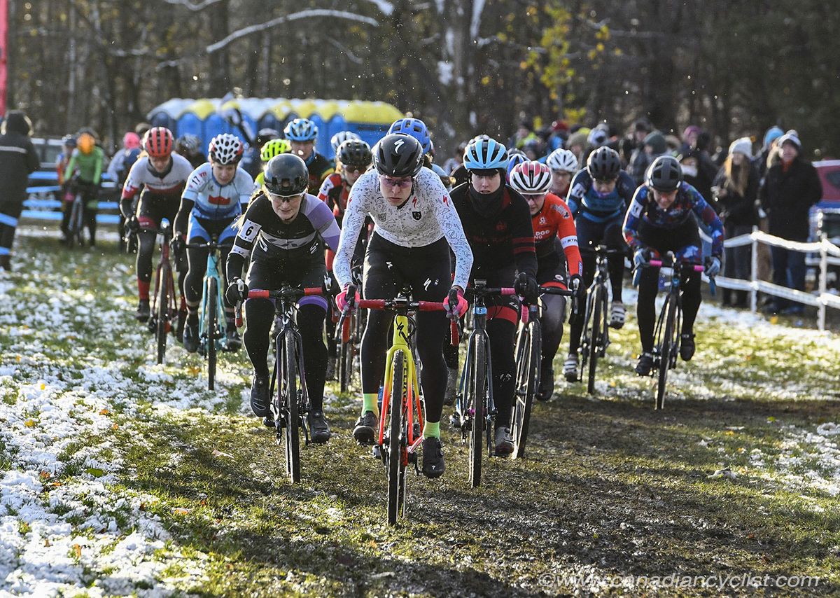 Maghalie Rochette (CX Fever pb Specialized) get the hole shot at the start of the elite women&rsquo;s race