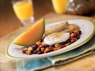 small-serving-breakfast-11092202