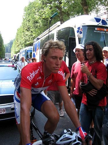 Yesterday's locomotive for Menchov, Michael Boogerd, looked rather tired...