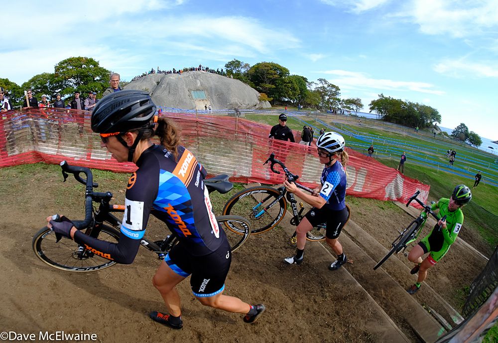 Helen Wyman (Kona) leading on one of the sets of stairs