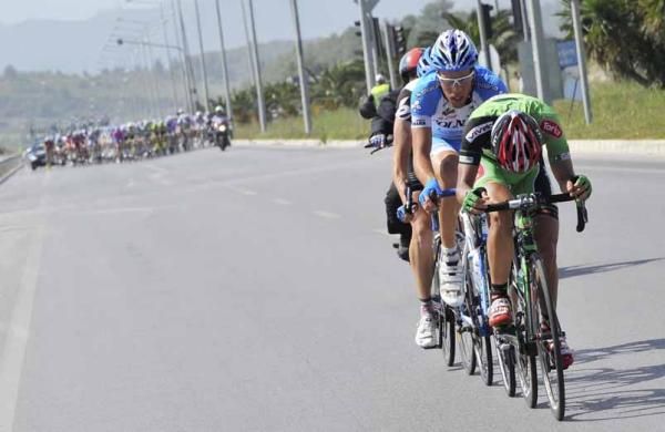 Sep Vanmarcke (Garmin), Paolo Locatelli (Colnago) and Kirilov Tchanliev (Konya) were swept up during a rapid run-in to the finish.