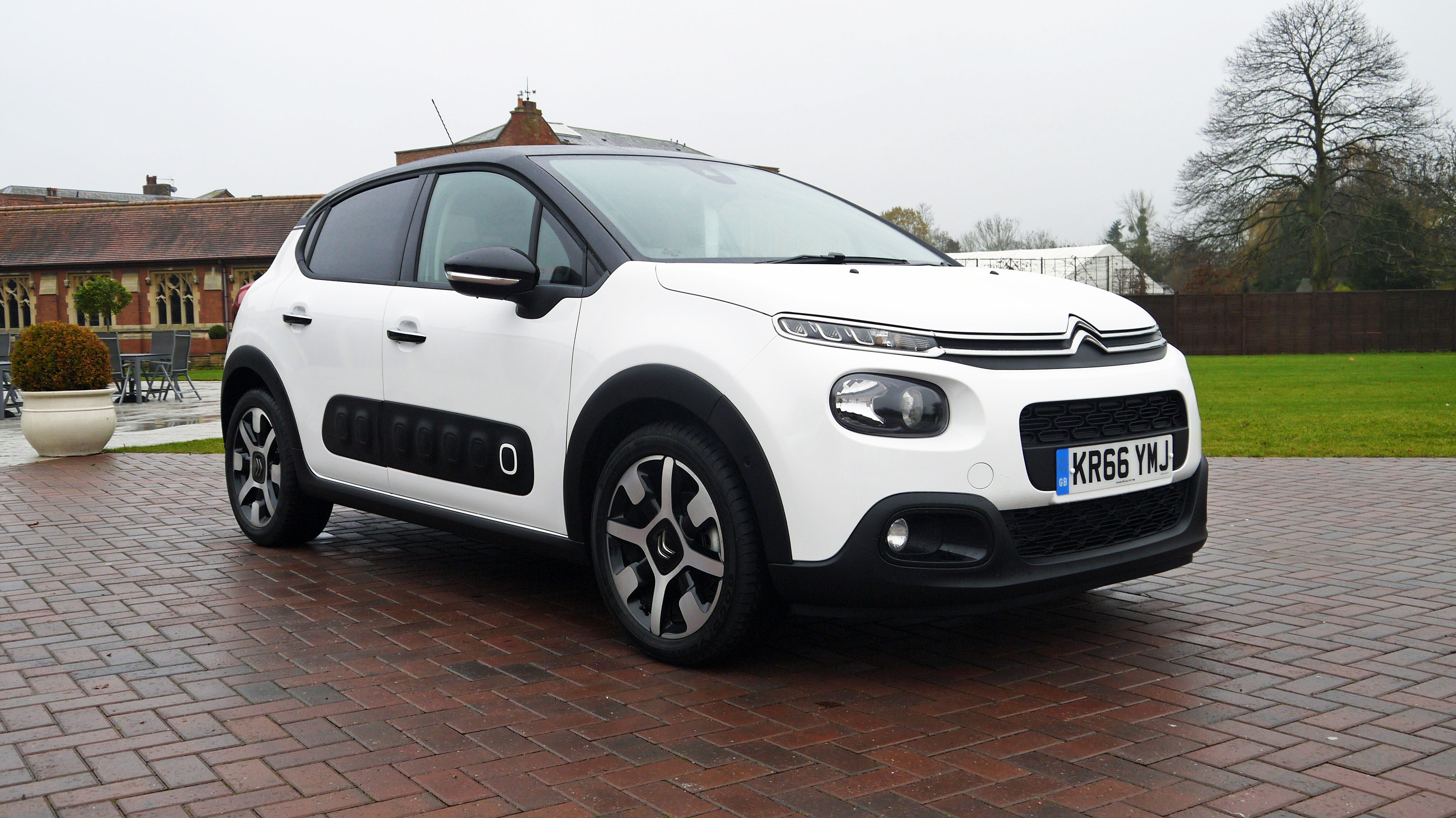 the-citroen-c3-lets-you-record-your-epic-road-trips-with-the-touch-of-a