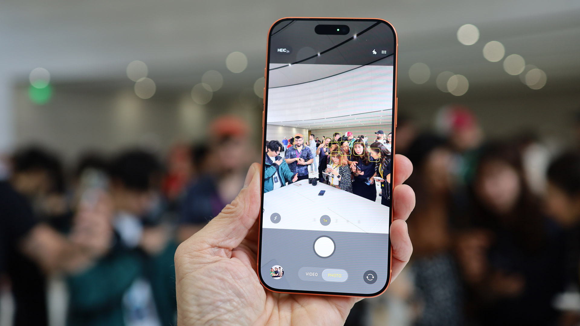 Apple iPhone 17 Pro Max HANDS ON