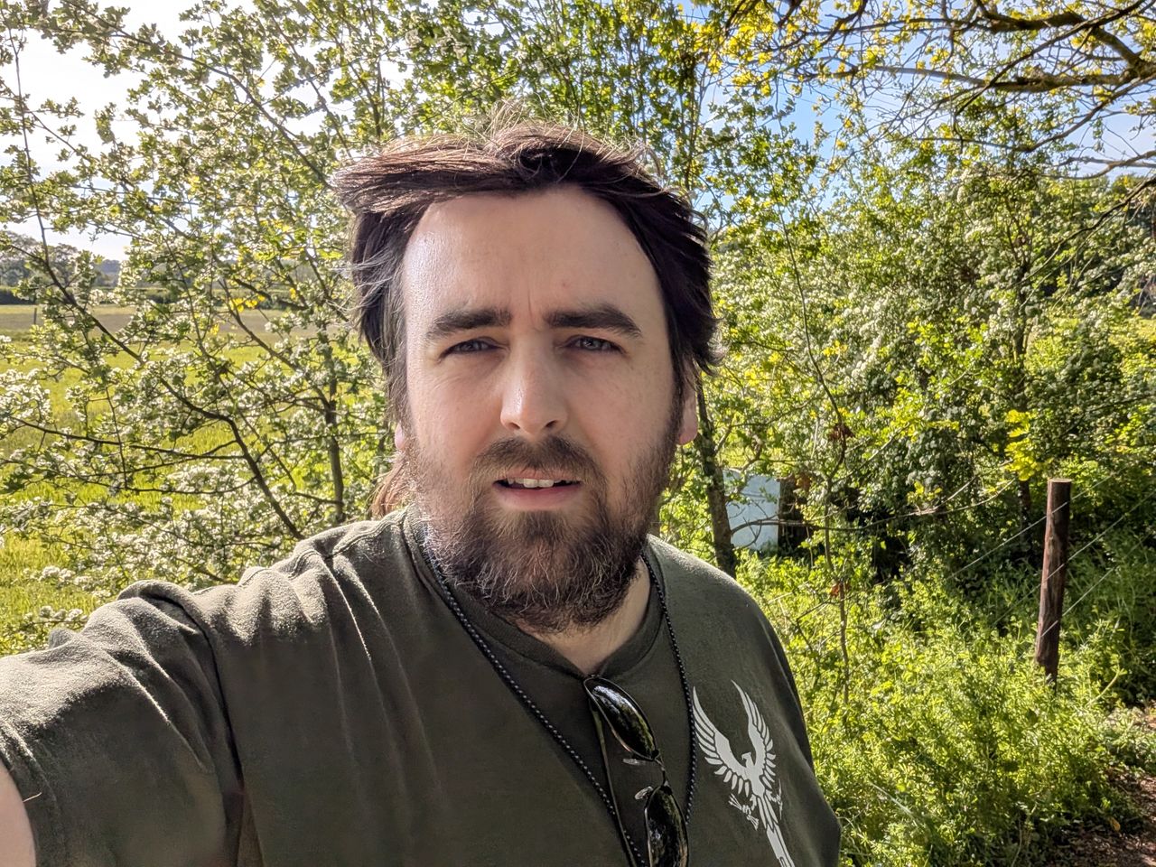 Pixel 10 vs nothing phone 4a pro shootout selfie camera