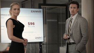 Emily Blunt and Chris Evans in Pain Hustlers