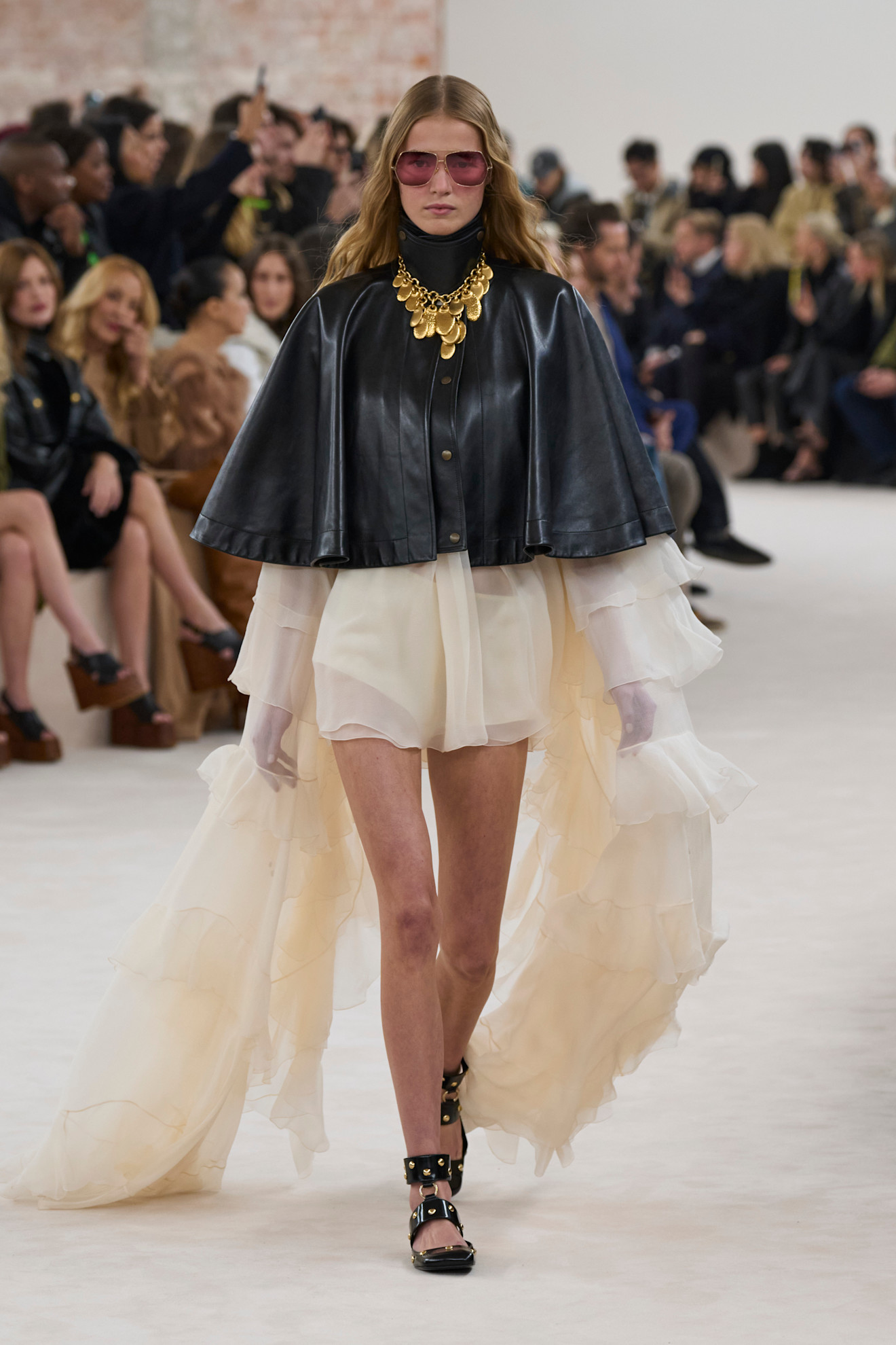 An image of one of the best cape coats on the Chlo&amp;eacute; autumn/winter 2024 runway.