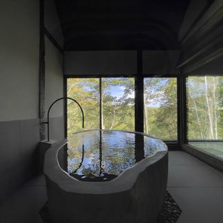 Shiguchi bathtub in Japan
