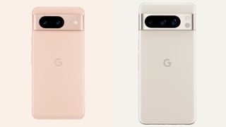 Das Google Pixel 8 und Pixel 8 Pro in der Hinteransicht nebeneinander