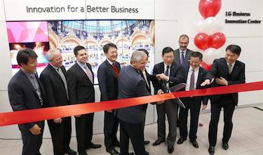 LG Opens Business Innovation Center in Chicago, Launches New Digital Signage Displays