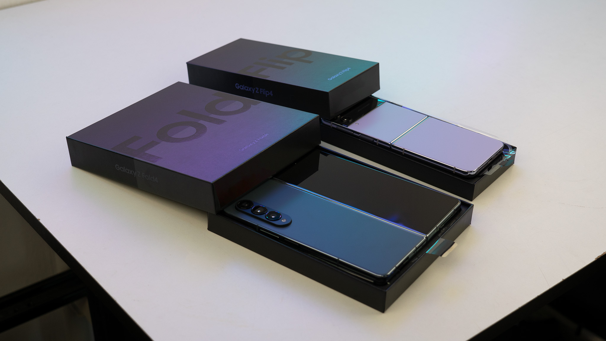 As caixas para o Galaxy Z Flip 4 e Fold 4