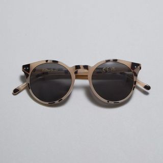 Classic Round Frame Sunglasses
