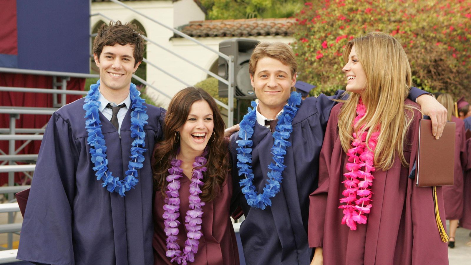 The 27 Best 2000s TV Shows to Binge-Watch All Over Again | Marie Claire