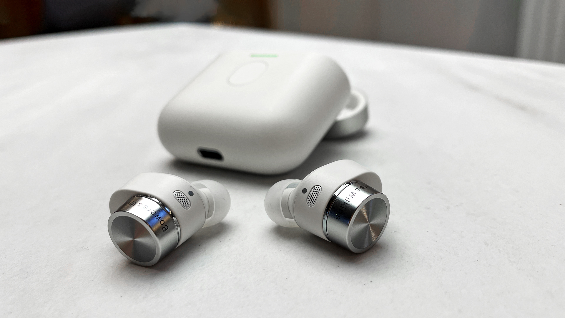 Bowers & Wilkins PI7 S2 Earbuds Review: Same Fantastic Sound, But Only  Slight Improvements - CNET