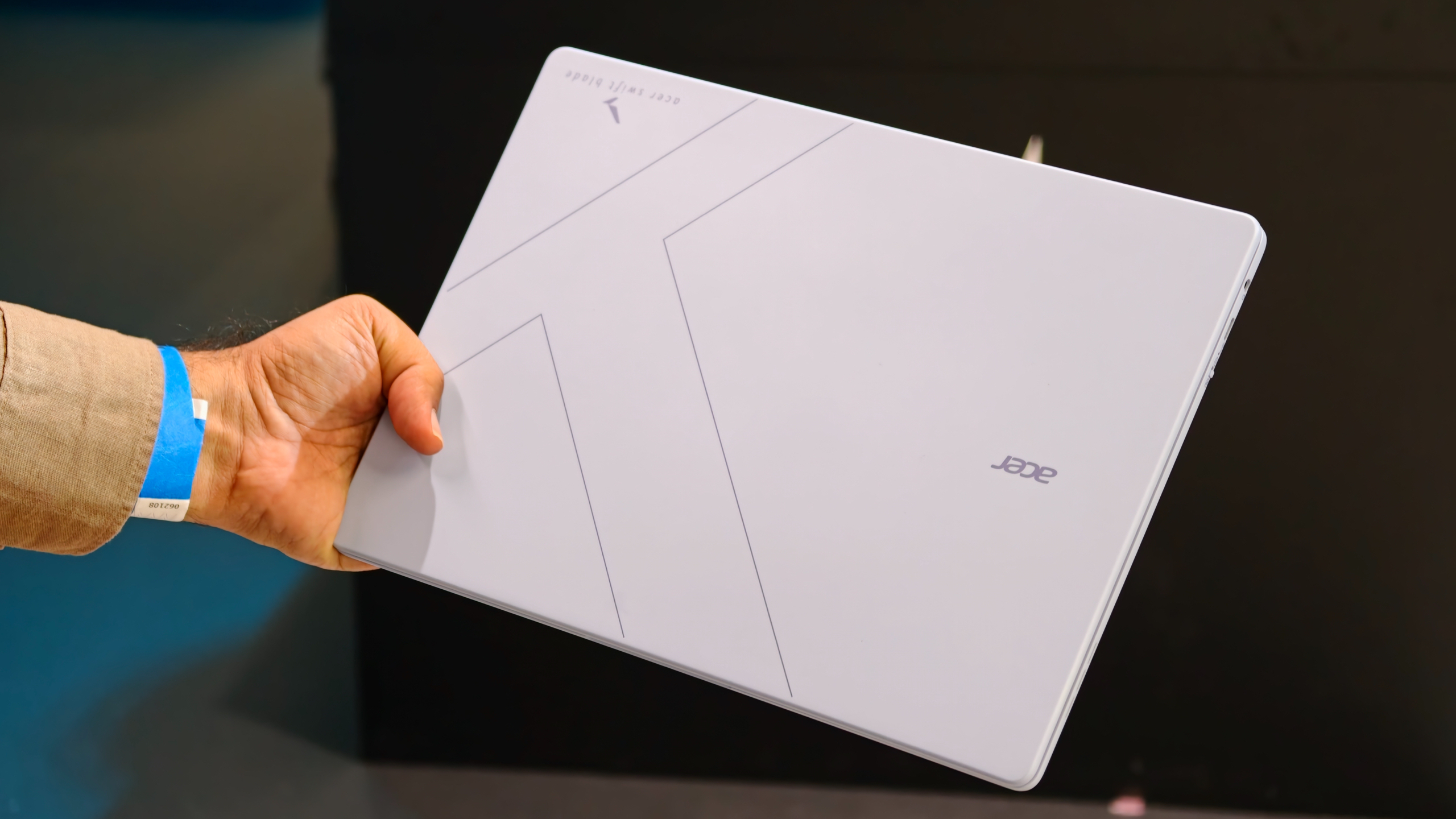Hands-on with the Acer Swift Blade 14 laptop at IFA 2026