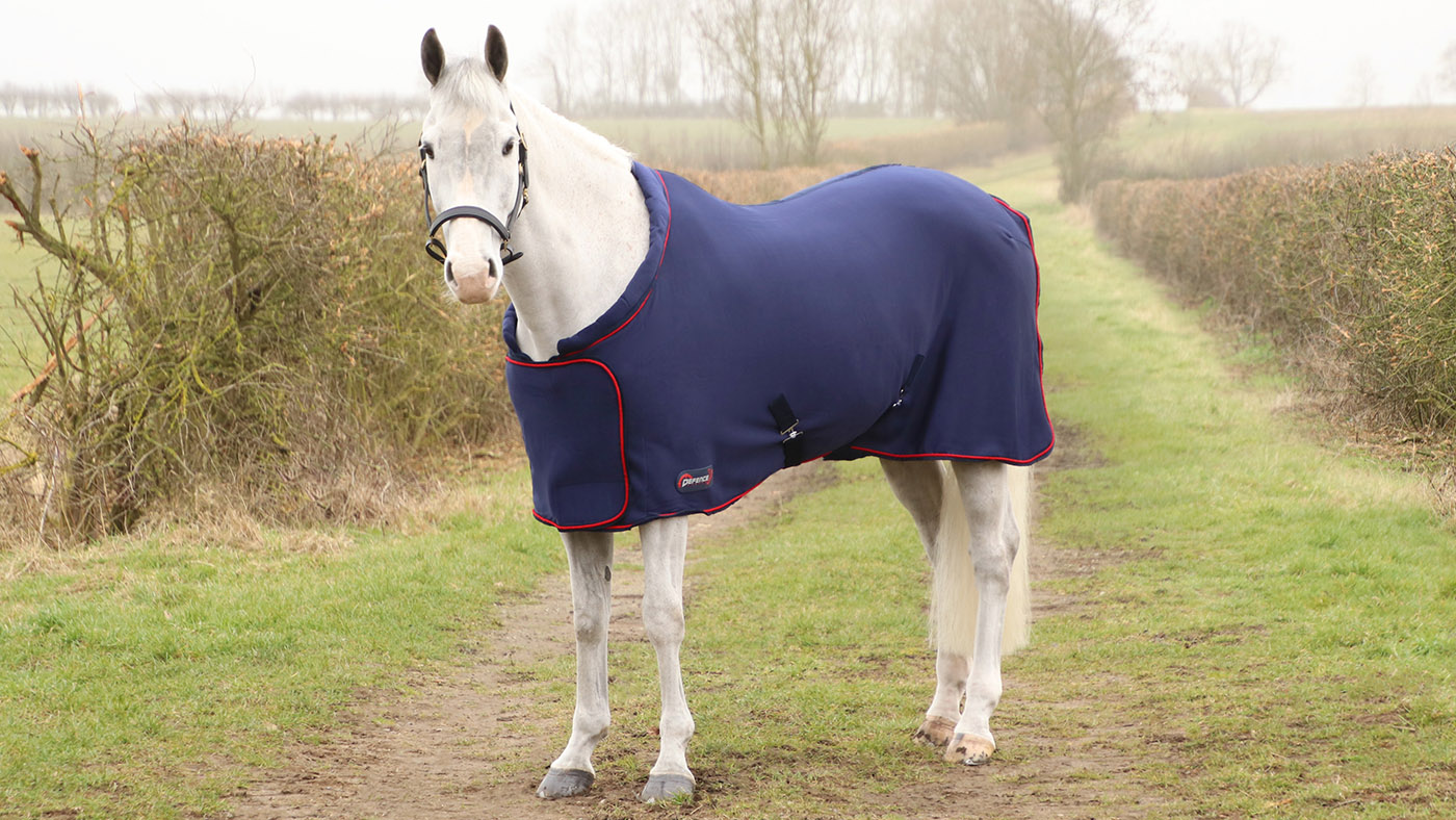 DefenceX System deluxe fleece rug