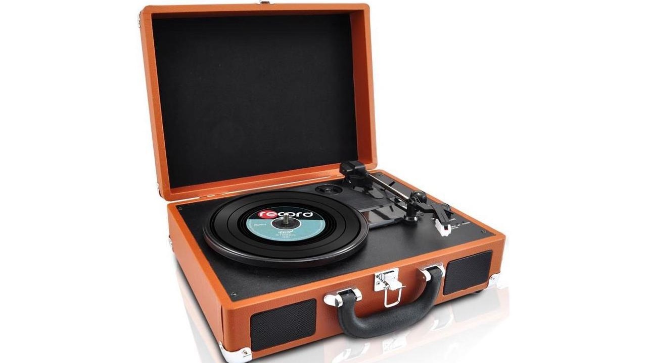 best USB turntables: Pyle Pro PVTTBT6BR