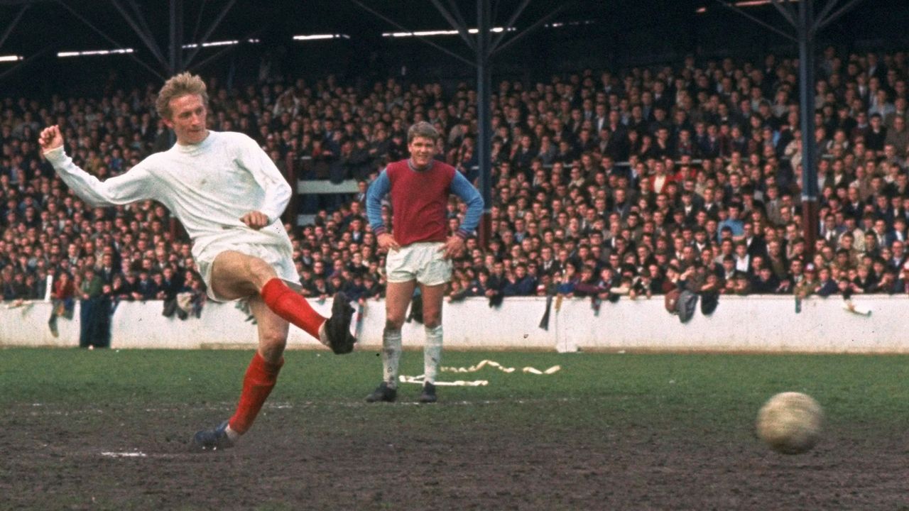 Denis Law taking a penalty for Manchester United against West Ham United in 1970