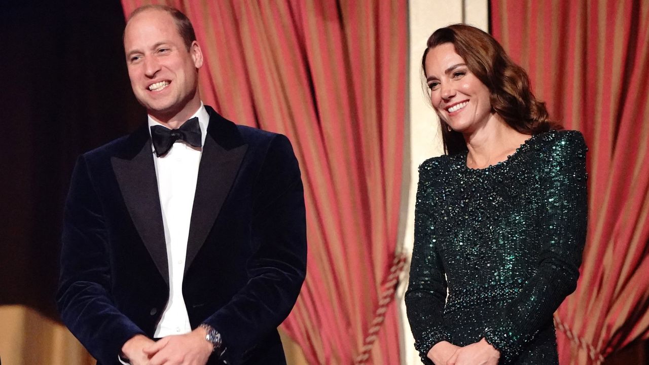 Prince William, Duke of Cambridge (L) and Britain&#039;s Catherine, Duchess of Cambridge (R) smile after watching the Royal Variety Performance 