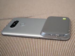 LG G5 with the LG CAM Plus expansion module