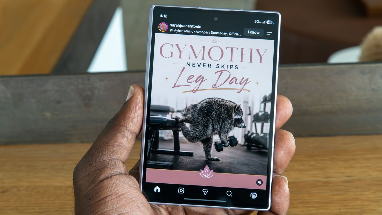 Instagram on the Galaxy Z Fold 8 external display