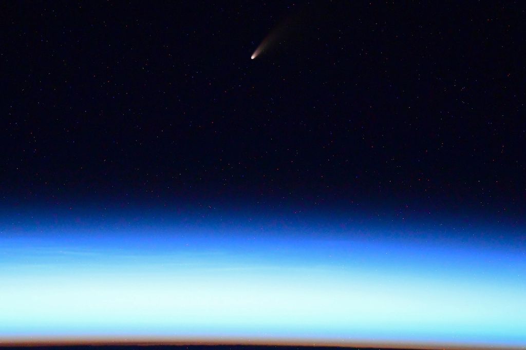 Comet NEOWISE Is 'an Awesome Sight' From Space, Astronaut Says (video ...