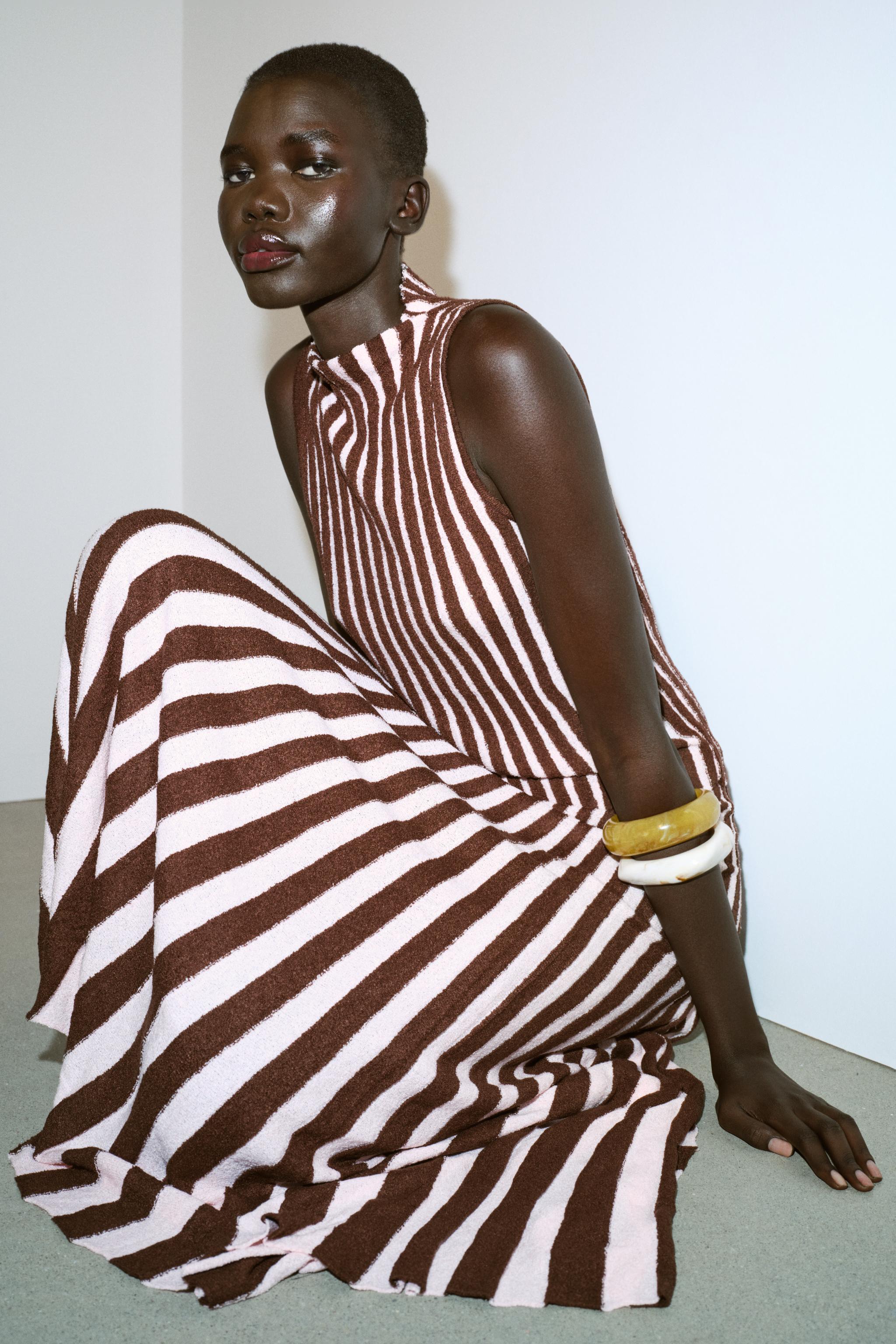 ZARA Sleeveless Striped Textured Top