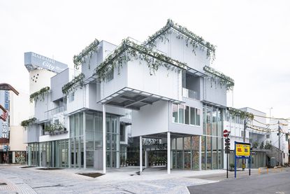 hero exterior of volumes and columns at Maebashi Galleria by akihisa hirata