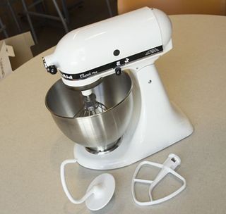 KitchenAid Classic Plus Stand Mixer Review | Top Ten Reviews