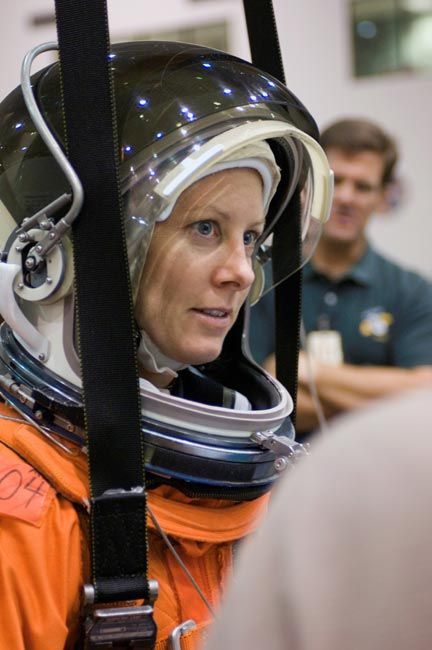 Дайсон трейси астронавт. Трейси колдуэлл дайсон. Трейси колдуэлл астронавт. Трейси колдуэлл дайсон. Трейси эллен колдвелл-дайсон.