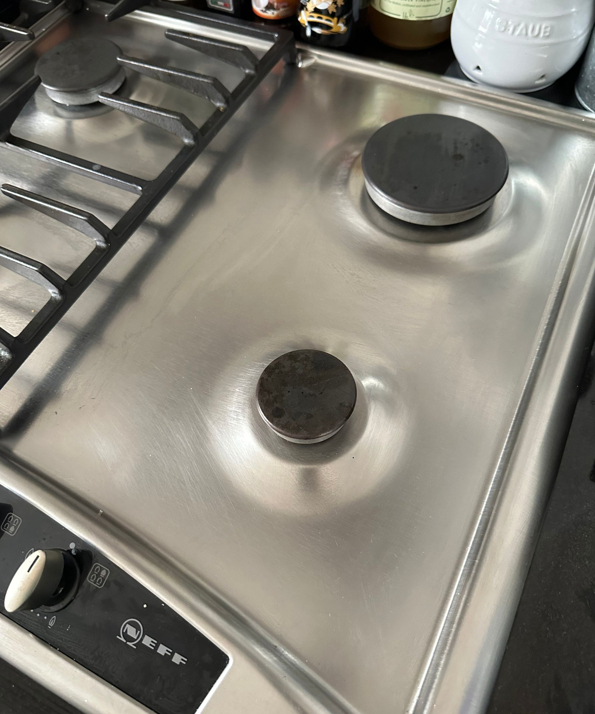 How to clean stainless steel pans with vinegar | Homes & Gardens