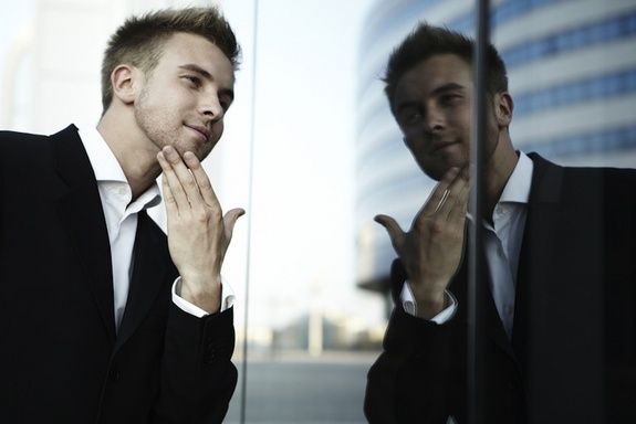 Vain man. Narcissism appears to stress men physically, a new study shows. 