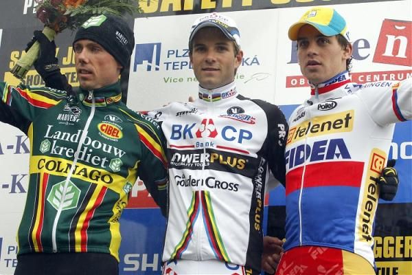 The men's podium (l-r): Sven Nys (Landbouwkrediet-Colnago), 2nd; Niels Albert (BKCP-Powerplus), 1st; Zdenek Stybar (Telenet-Fidea Cycling Team), 3rd.