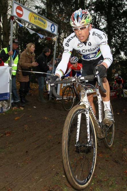 World champion Sven Nys (Crelan-KDL) en route to his sixth victory at Druivenross