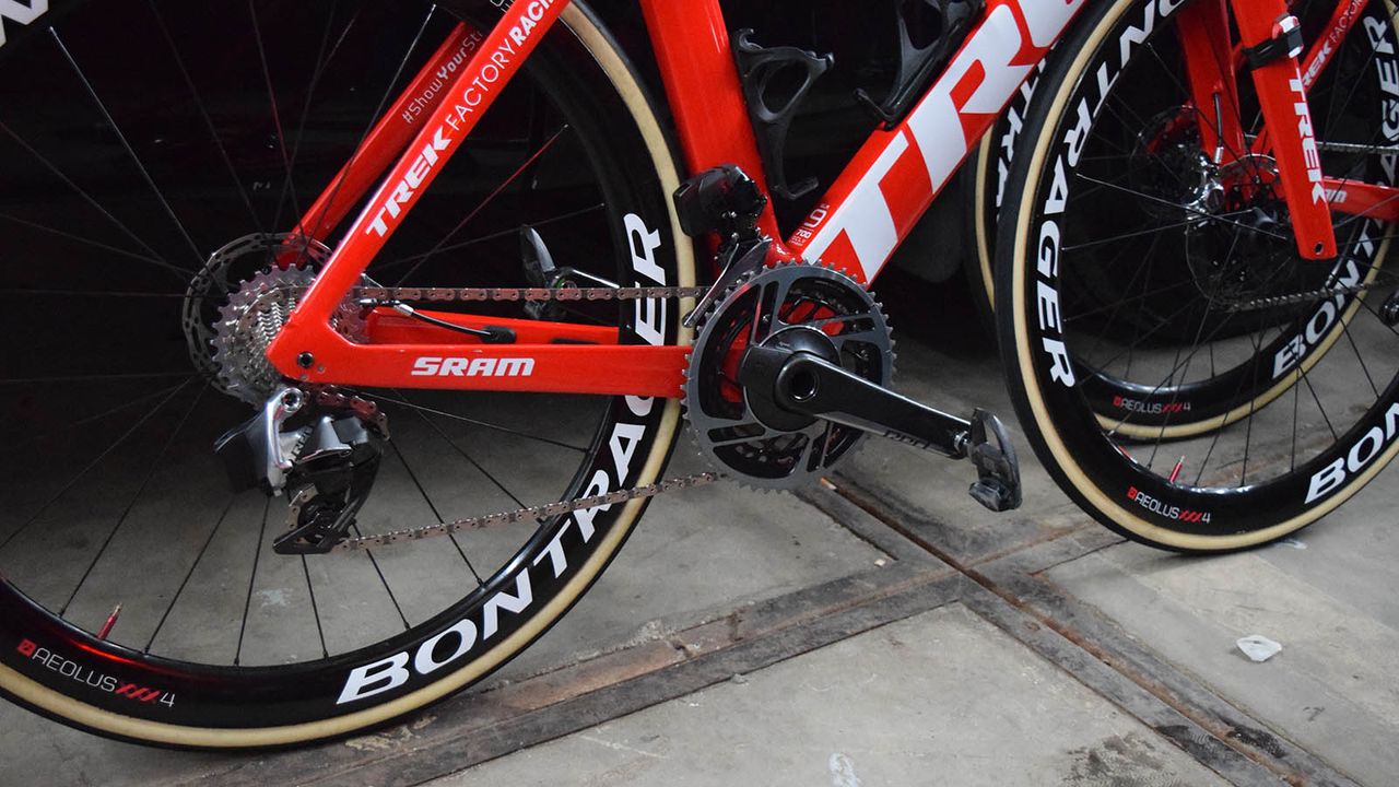 The SRAM RED eTap AXS 12-speed groupset was used by Trek-Segafredo and Katusha Alpecin in the men's Omloop Het Nieuwsblad